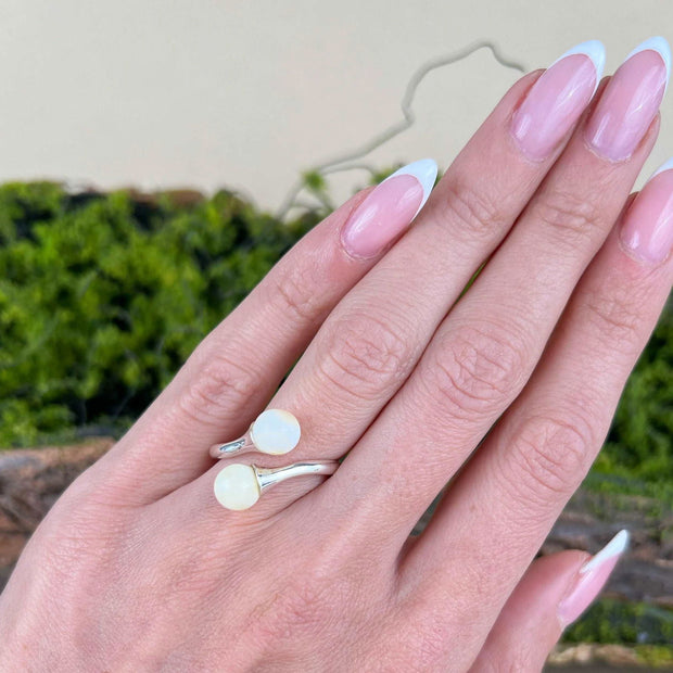 Amber Ring Swans, White Amber, Silver or Gold Plated Silver, One Size - Jo-Bolt-Store
