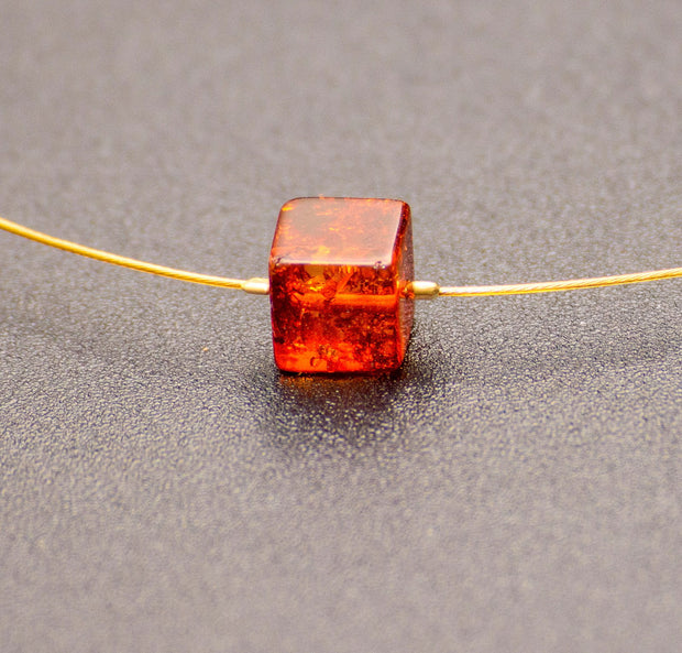 Golden Plated String Baltic Amber Necklace Menulis - Jo-Bolt-Store