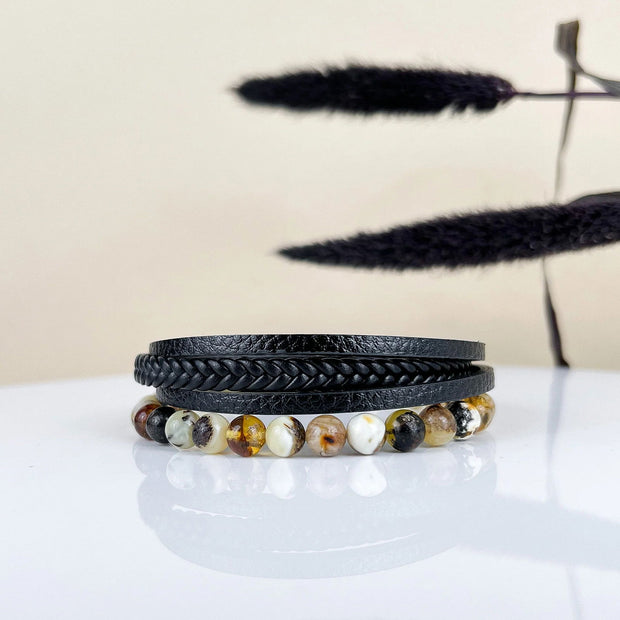 Leather and Amber Bracelet Fantasy - Jo-Bolt-Store